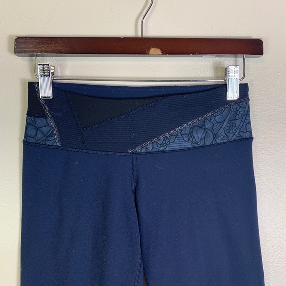 Lululemon Wunder Under Womens Reversible Leggings Size 4 Ankle Length 31” Inseam - Picture 4 of 11